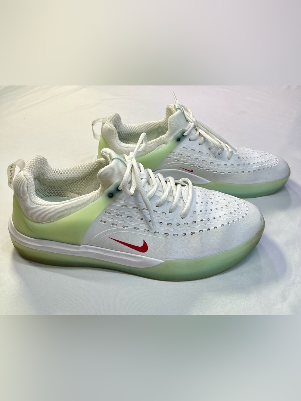 Nike SB Zoom Nyjah 3 Skylight University Red Shoes Sneakers White Green 12